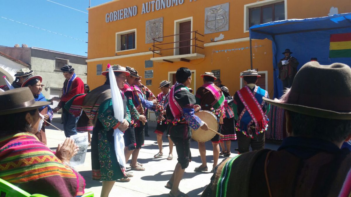 ProCamelidos's tweet photo. @ruralytierras Misión #FIDA visita municipios de intervención del PROCAMÉLIDOS, #Tomave #Porco, Dpto. #Potosí @elpotosinet @redaclobolivia @ErbolDigital @noticiasfides @pagina_siete https://t.co/ilOahLoDZg