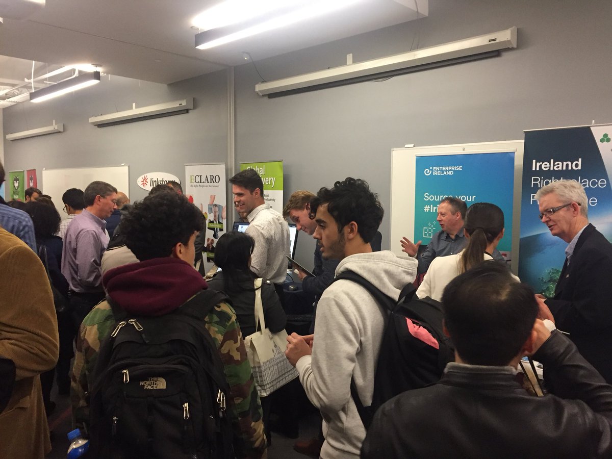 genemurphy's tweet photo. ‘Well that eSACLEated quickly’ moments after doors open it’s a full house @startuptechexpo #NewYork tonight in @galvanize! #StartupSpectacular https://t.co/zIkljik7j8