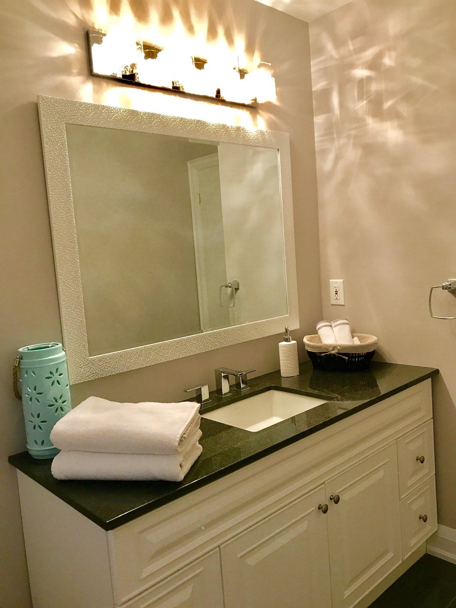 VogueHome's tweet photo. Staging complete! Check us out at https://t.co/PWk4npk07t https://t.co/5LR1iH6Yyj