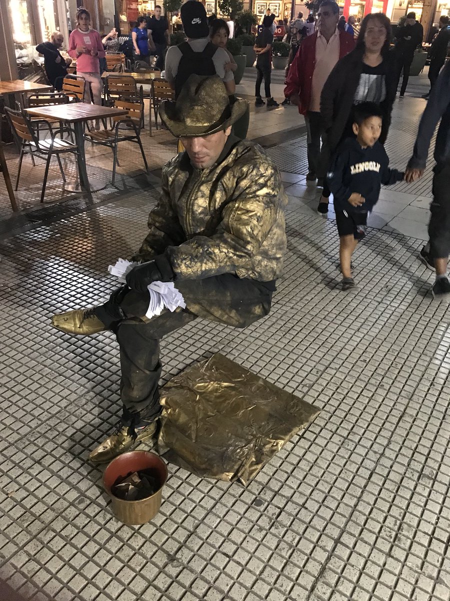 Erckfry's tweet photo. Como hace eso 😱😱😱 https://t.co/pnvLzRVMrM