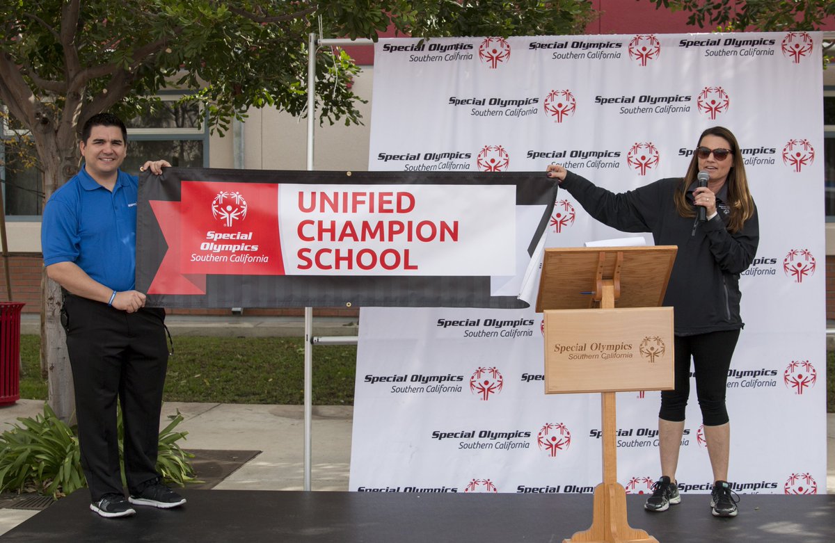 SO_SCVTV's tweet photo. Welcome Roosevelt Middle School (Glendale Unified School District) as Tri-Valley's newest Unified Champion School! Thank you Dr. Bruich and Roosevelt students and staff for your commitment to inclusion on your school campus! #WeAreSOSC #scvtv #unifiedchampionschools #UCS https://t.co/ect4qxL4lf