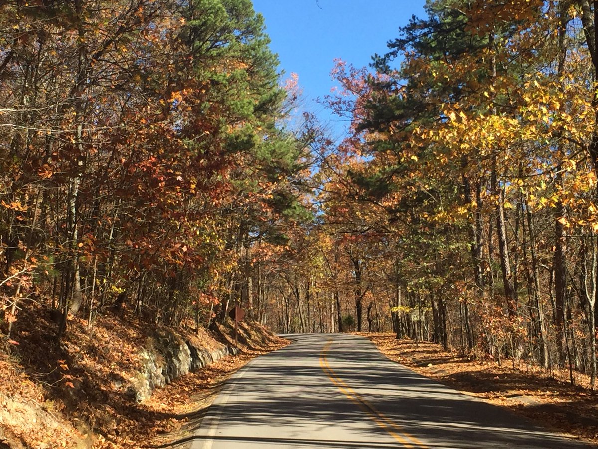 DietrichHistory's tweet photo. Enjoying the history and scenery of Hot Springs, Arkansas! https://t.co/VHgJBrjOy7
