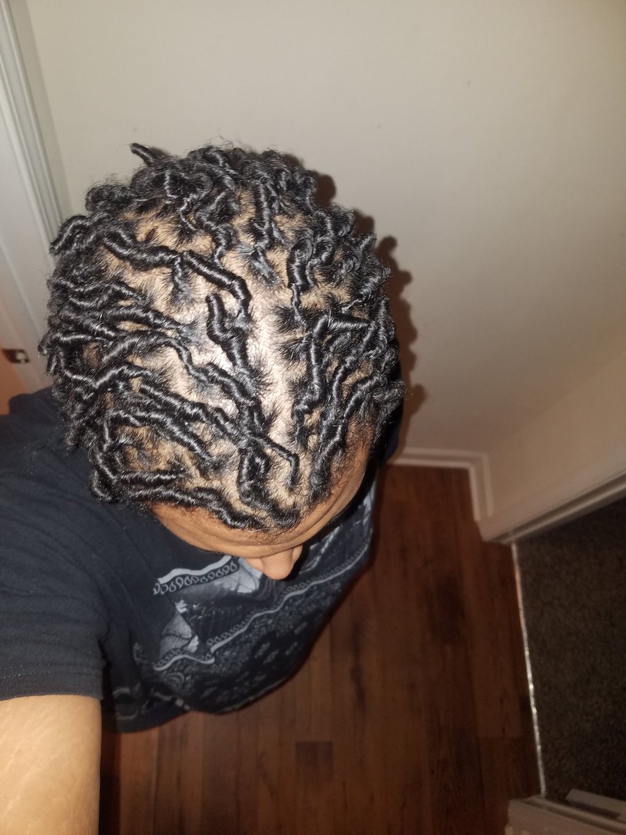 Smok3KingS's tweet photo. 4 months in ain't no slowing up!
#CrownMeKing 💪🏽😎
Help me reach #10kfollowers
#Blessed #PutGodFirst #StarterLocks #dreadstagram #DreadStyle #dreads4life #locks #dreadlocks #naturalhair #dreadjourney #naturalhairjourney #naturalhairdaily #instafollow #instafollowers #hair https://t.co/FZjti09gcC