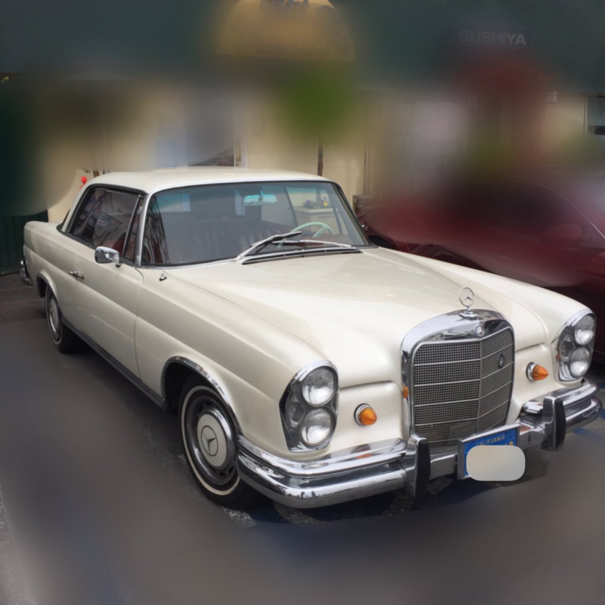 FastPrettyMag's tweet photo. #MondayMotivaton #Mercedesbenz200se https://t.co/KcmELMl0iC
