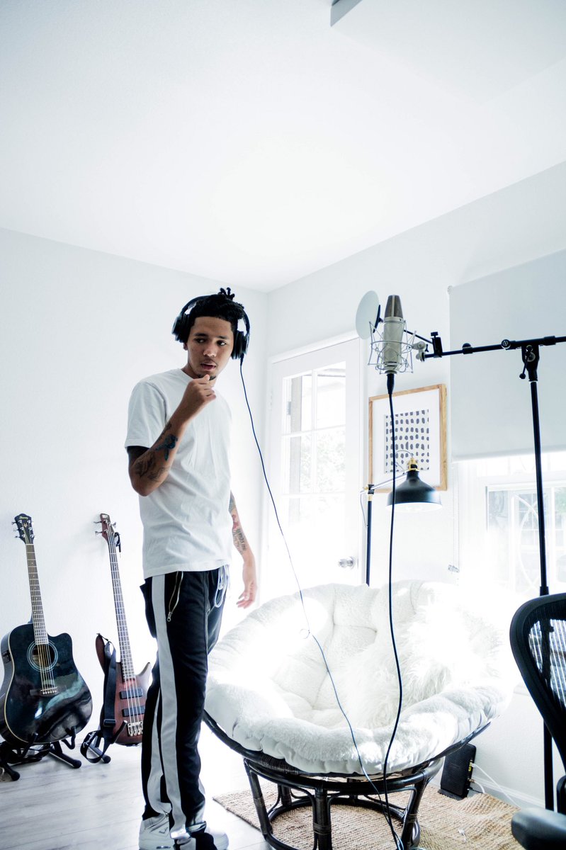 DICESOHO's tweet photo. Ep finished 🤗

☃️🌬❄️ 
#YouCouldHave https://t.co/h1pfRwJO6t
