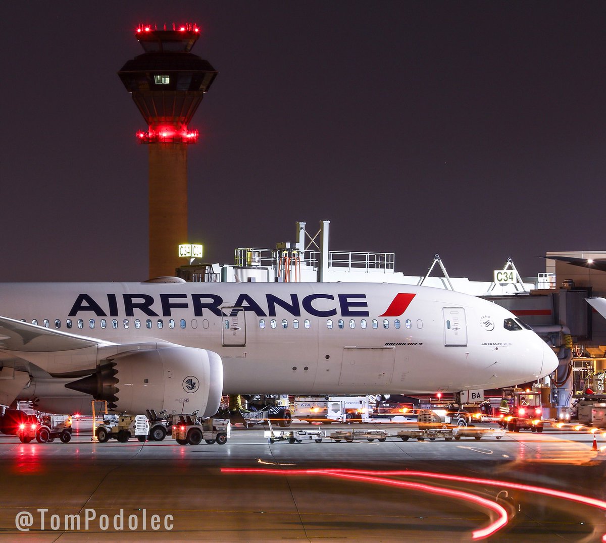 TomPodolec's tweet photo. Air France #AF356 from Paris.
First visit by their Boeing 787-9; parked at Toronto Pearson Terminal 3.
Heading back to Paris tonight as #AF351.
https://t.co/h9cpx8g3H9 https://t.co/3ALzRWsNQP