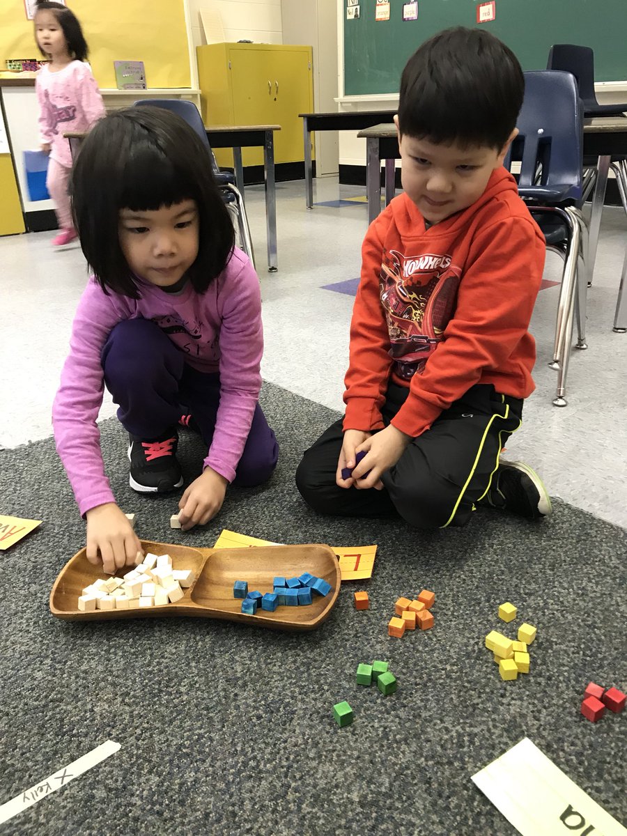 MsE_Perez's tweet photo. Exploring Loose Parts during story workshop. We can tell, draw and label our stories! https://t.co/68JucQ4oUu