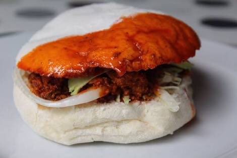 PatyMenesesYo's tweet photo. #HagoRevolucionCuando me dicen que me traerán pambazos atlixquenses #pambazos #comidabien #mexicanfood #Ladieta #20DeNoviembre #Atlixco https://t.co/bxLkVDAIZ0