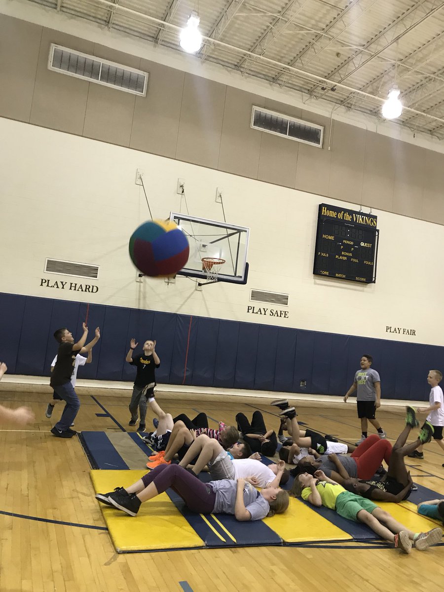 TaraSill_Pgh's tweet photo. Big ball is always a blast! #fitnessisFUN #innovativePE #5thgradePE #VikingPrideP3 https://t.co/ZMrs4JZPCg