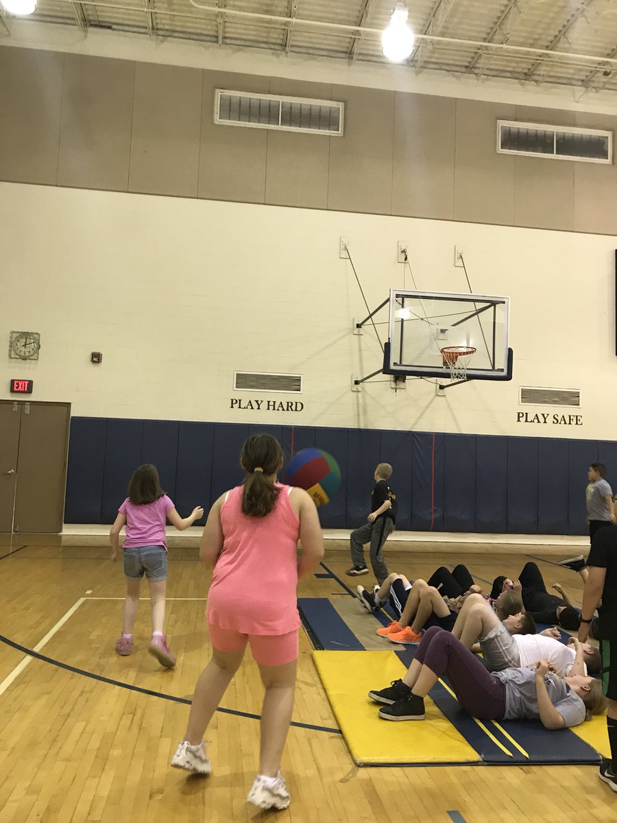 TaraSill_Pgh's tweet photo. Big ball is always a blast! #fitnessisFUN #innovativePE #5thgradePE #VikingPrideP3 https://t.co/ZMrs4JZPCg