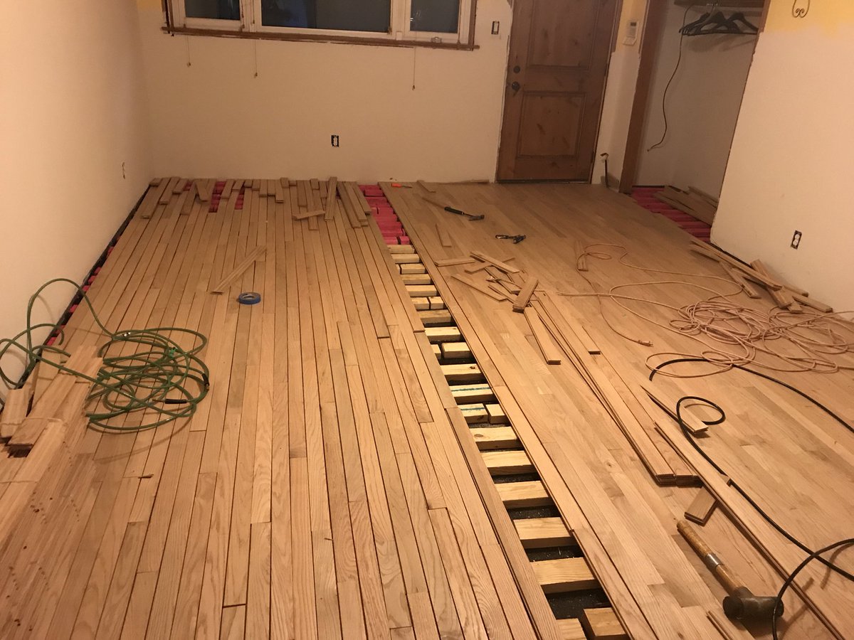 54wood's tweet photo. We have floors #dickinsonstrong #fuharvey https://t.co/rvTtWN80kG