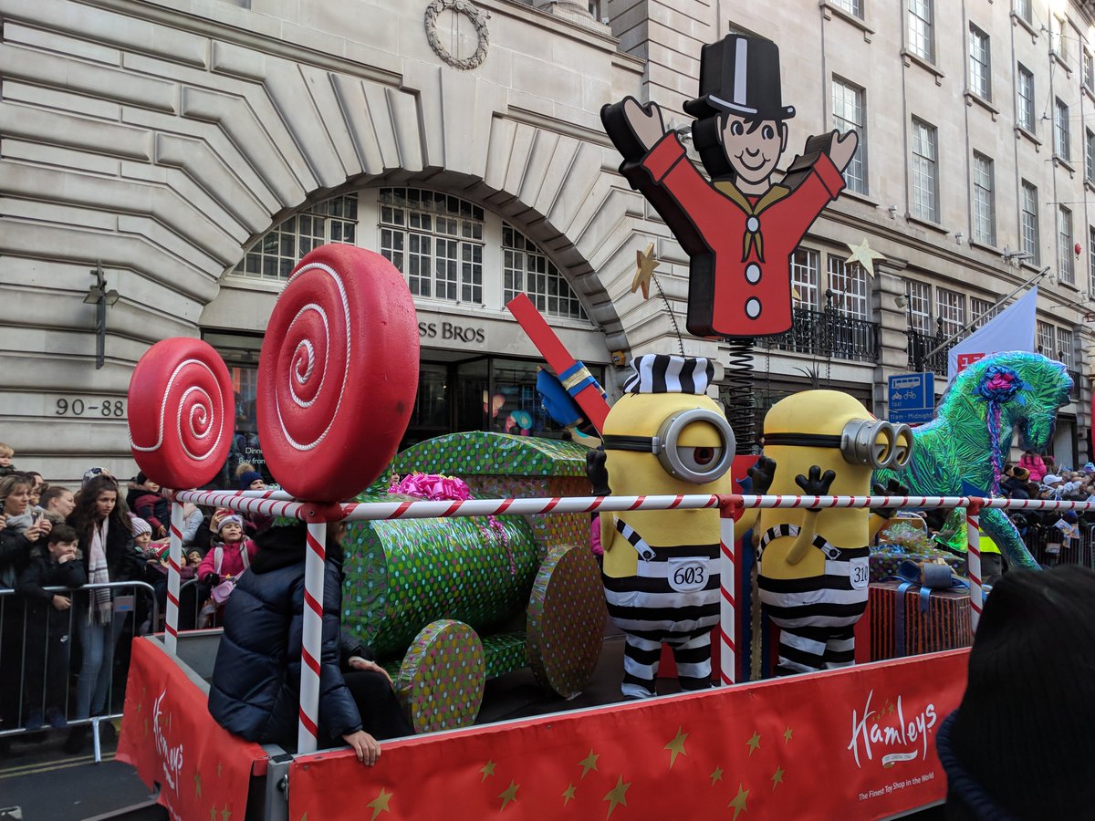 aygul's tweet photo. Amazing Sunday at the @HamleysToys Christmas Toy Parade on @RegentStreetW1! Had a chance to meet @Minions, @PeppaPigUK, @PaddingtonBear, @Trolls, @Transformers, @Barbie and many other best-beloved characters from TV and Film 🙌 #HamleysParade #RegentStreet https://t.co/e7AERn9DrA