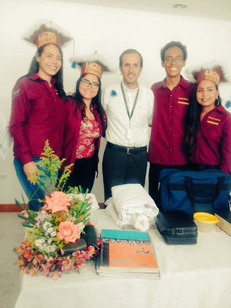 capellaniauc's tweet photo. Misa de grado de @FaCE_UC mención Francés presidida por @Porxtojuan @TiempoUC @UCarabobo @padrejoel95 @biuscmy @Greivinfg @JoseAMorales003 https://t.co/v0Cg8NG4zx