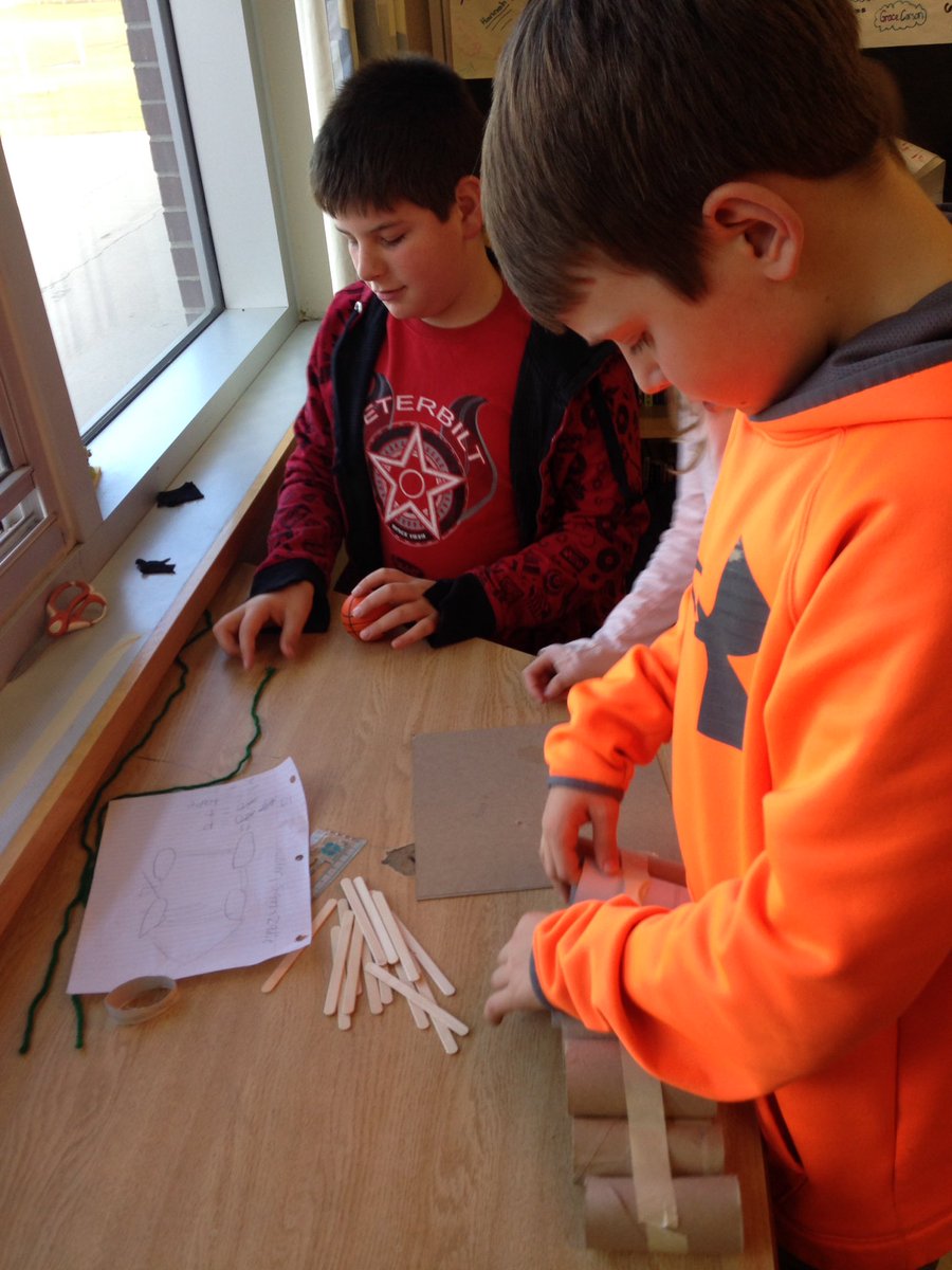 MrsRFreitas's tweet photo. Monday STEM challenge gets the minds going @CobblestoneES @GEDSB #buildahut #stemchallenge #mindson https://t.co/KxRjGtQPqF