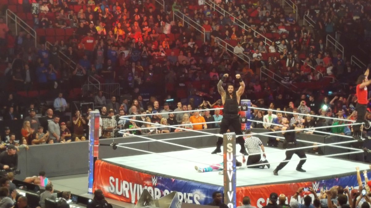 RonThomas214's tweet photo. @WWERomanReigns What a hell of a match https://t.co/RIyWfRgiMu