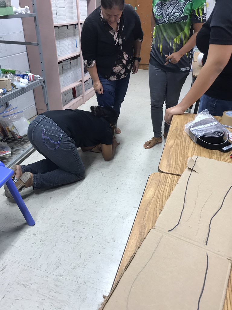 JamesSablan2's tweet photo. DMS teachers collaborating on #PLTW activity https://t.co/JQx7ihIVmP