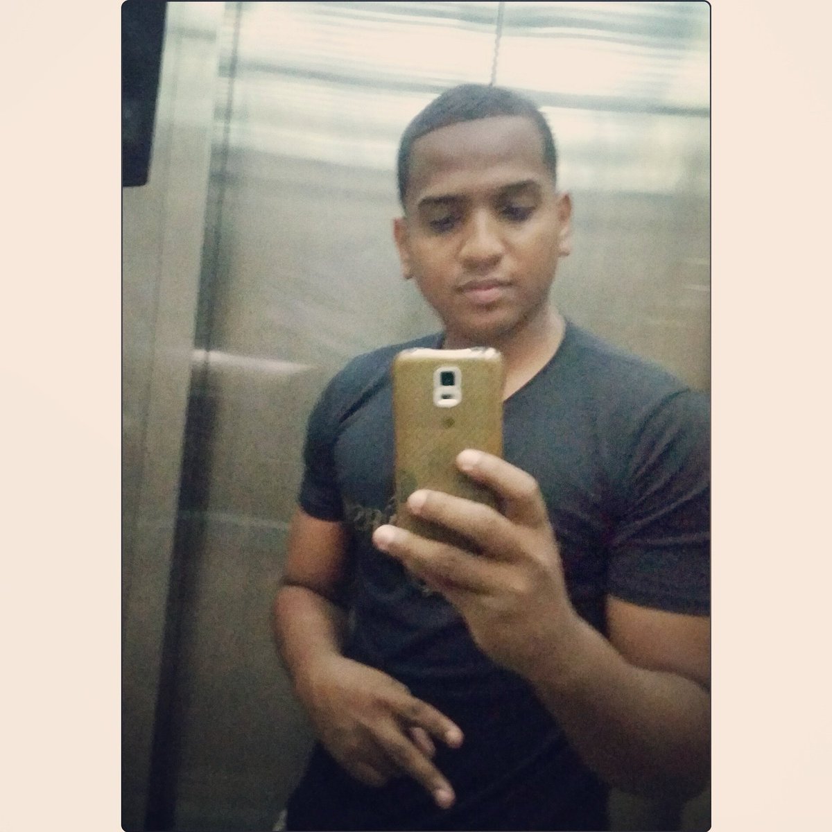 Alexisogando11's tweet photo. #NuevaFotoDePerfil https://t.co/8rO3CPxUyB