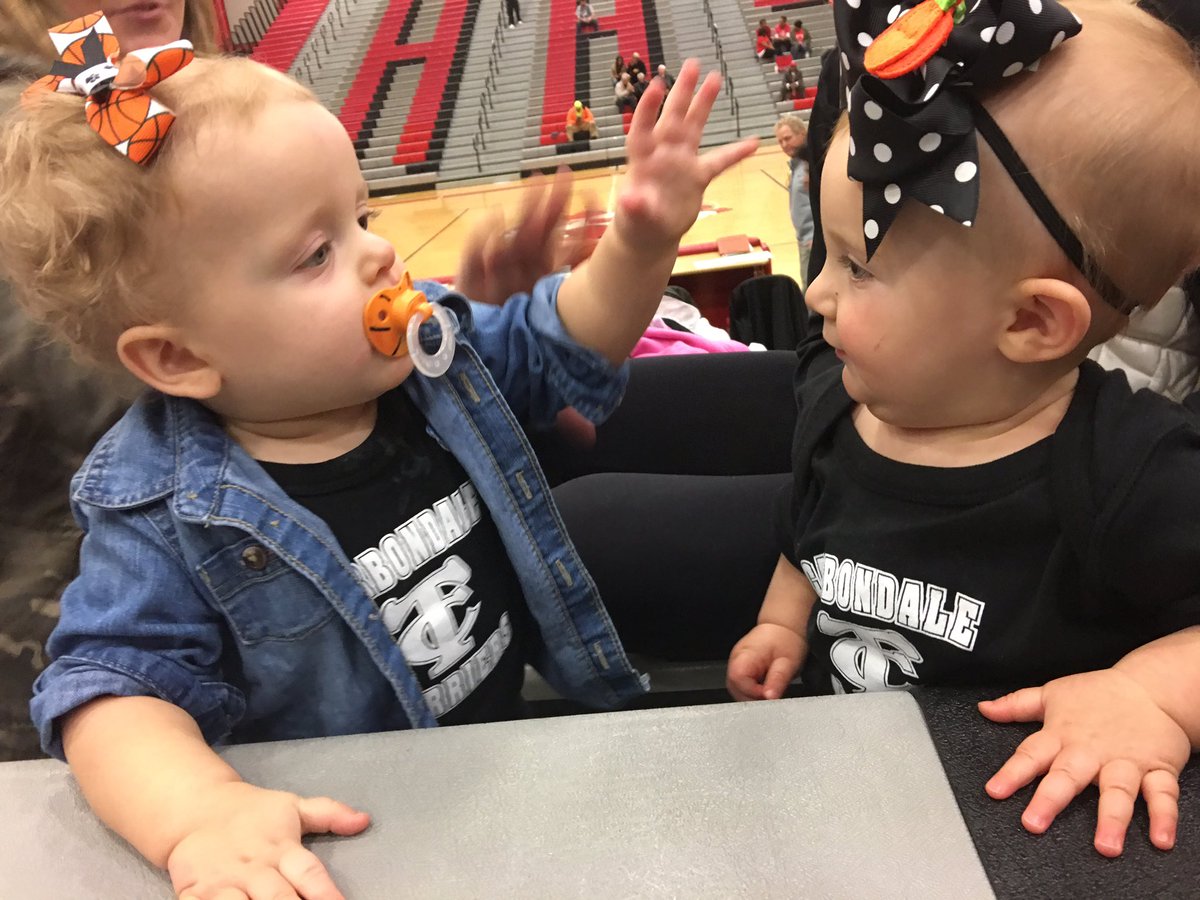 CCHSTerriers's tweet photo. Future Terriers Avery and Sophia give high fives at the Halftime of Terrier vs. Carnahan game. Terriers up 38-22.
#terrierpride https://t.co/Fo8uQj4s2J