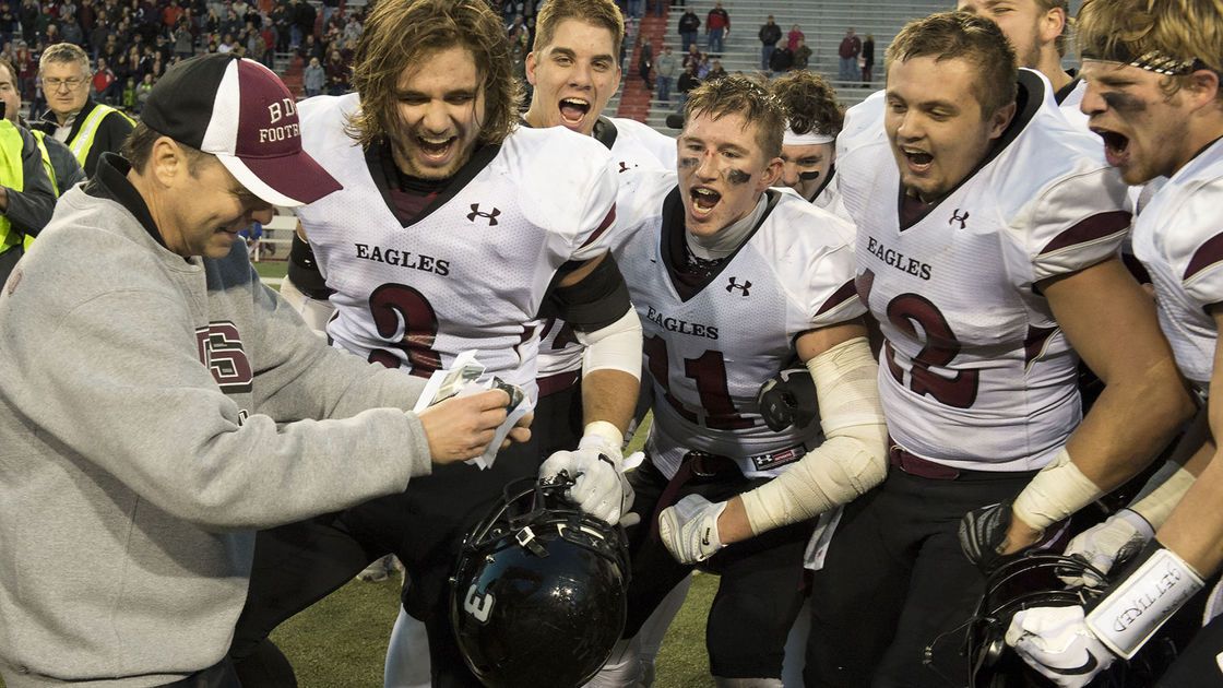 Updated game story from BDS' lickity-split win over Blue Hill for the D-2 state title: buff.ly/2zUcRh8 via <a href="/LJSSportsWagner/">Brent Wagner</a> @LJSSportsGrell #nebpreps