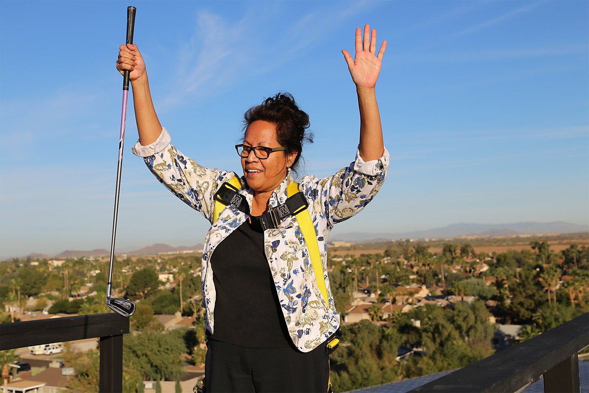 sgagroup's tweet photo. FORE! Our Associates teed off from the roof and aimed for targets in the parking lot to fight hunger in the community. Thanks to them, we raised $1,500—enough to buy 150 turkeys for @StMarysFoodBank, in addition to the 2,000 turkeys we donated on Friday. #Thanksgiving #donation https://t.co/cu844rj2FZ