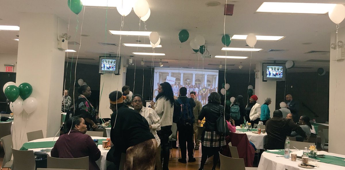 DrVSalcedo's tweet photo. Uniting: Parents, Community, Unions, Pediatricians  ALL Working in the best interest for children #UniversalLunch https://t.co/mMYqlavRVk