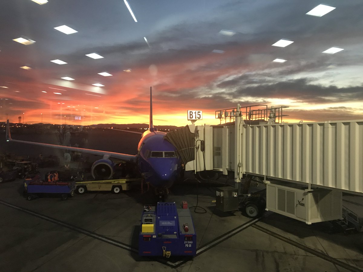 mcmattopoker's tweet photo. Off to @shrpo for the Rock N' Roll poker open! LAS -> FLL #TeamSHRP https://t.co/WLtDhjQ0nS