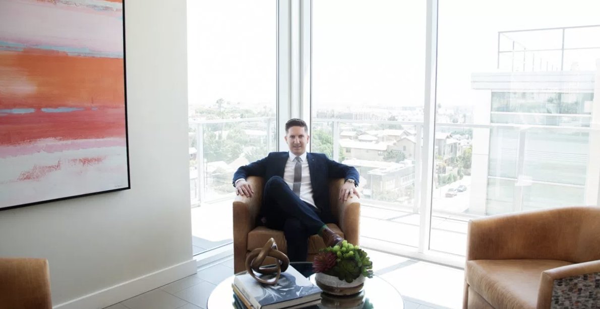 HLWDHighland's tweet photo. The Highland Residences Community Manager Talks an Onsite Pet Park, Rooftop Pool and Pizza and Beer Nights #Proud2BeLMC #LosAngeles https://t.co/6GQURfA62A https://t.co/vu3ONf7Lo6