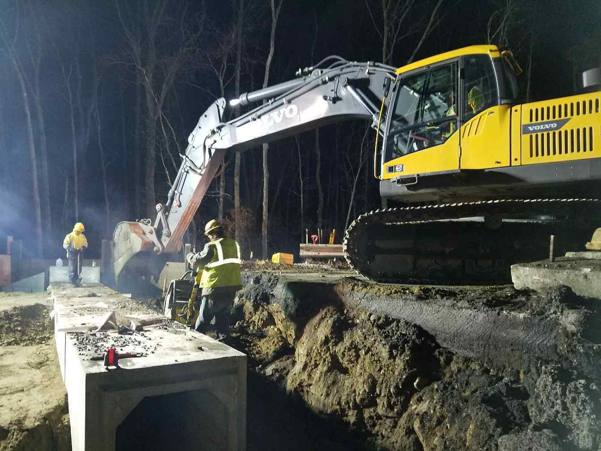 RMPacella's tweet photo. #TheDedicatedStaff @RMPacella w/ @PacellaEnt  @GVCConstruction &amp; @RJVConstruction #SucessfullyCompleted @MassDOT @Boxborough_MA #Route111 #DoubleCulvertRepairs within the 57-hour weekend closure https://t.co/WPuSAYHi8x