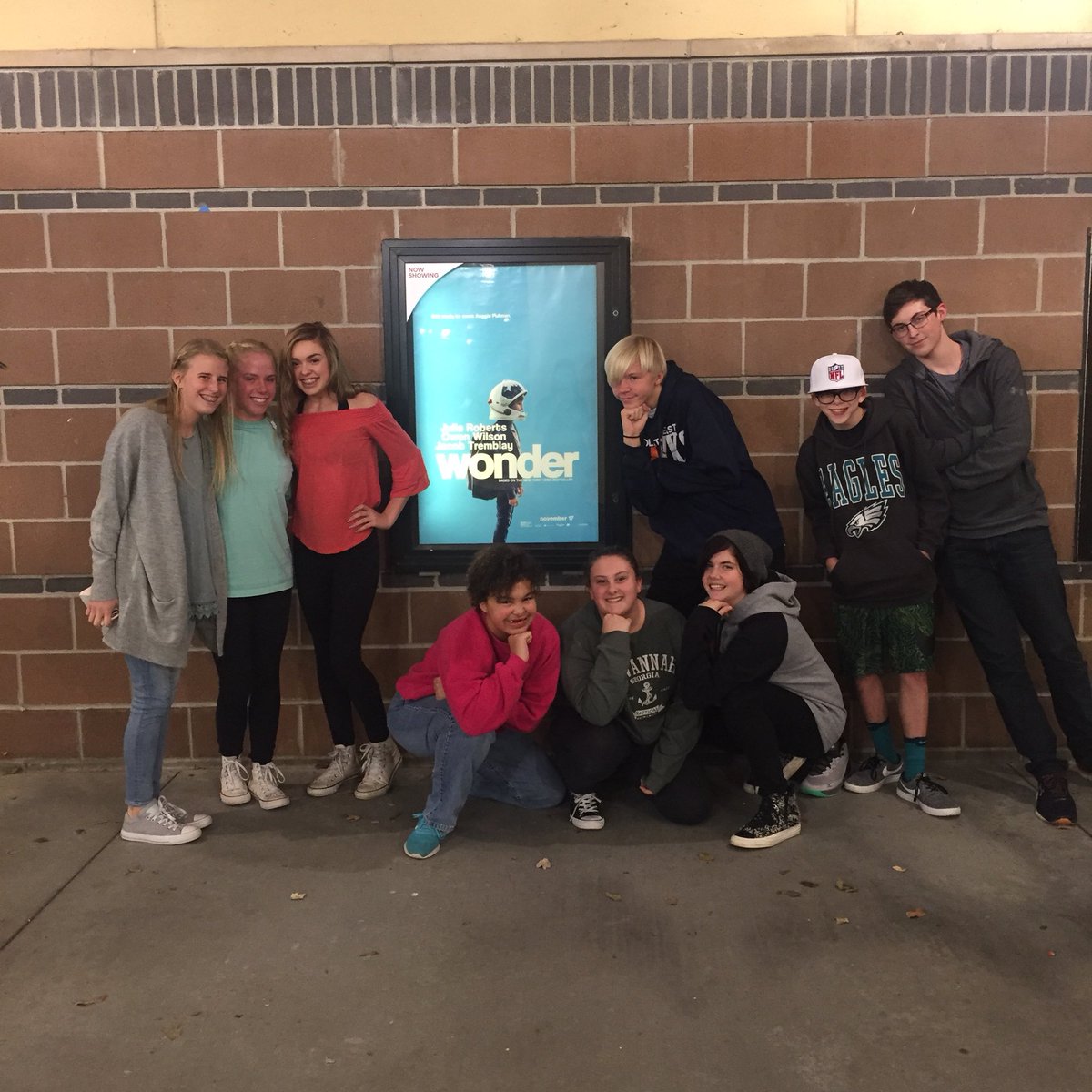 OlatheFutureEd's tweet photo. Wonder movie crew #FEA #bekind #moviedate #learningatthemovies #beinspired #eHours #wonderfulwonderful https://t.co/PmT9Wizc1c