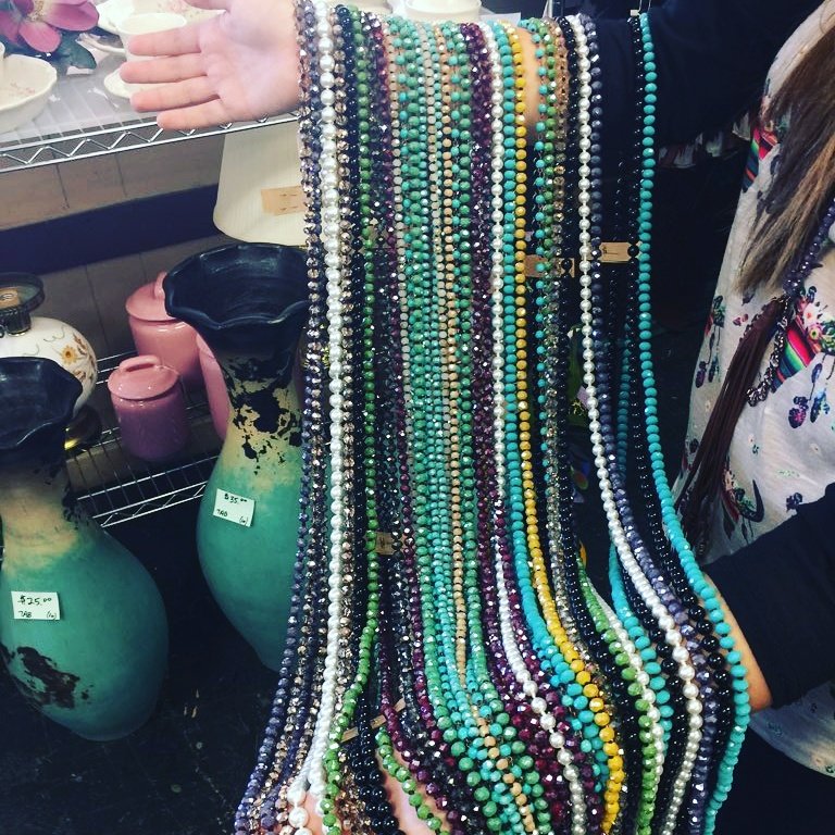 farm_williams's tweet photo. Y'all its time for a Necklace GIVEAWAY!! 💋 LIKE, RETWEET &amp; MENTION A FRIEND to enter!! 🌵Winner announced Friday! 💜 https://t.co/wMPQFhlFK1