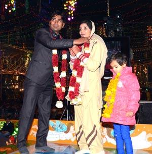 ksushma140's tweet photo. #SaintRamRahim_Initiative21 blessings for divorce women. volunteers of @derasachasauda not only marry with divorcee but also accept their kids #NewMornForDivorceeWomen https://t.co/DpeDQYRmtw