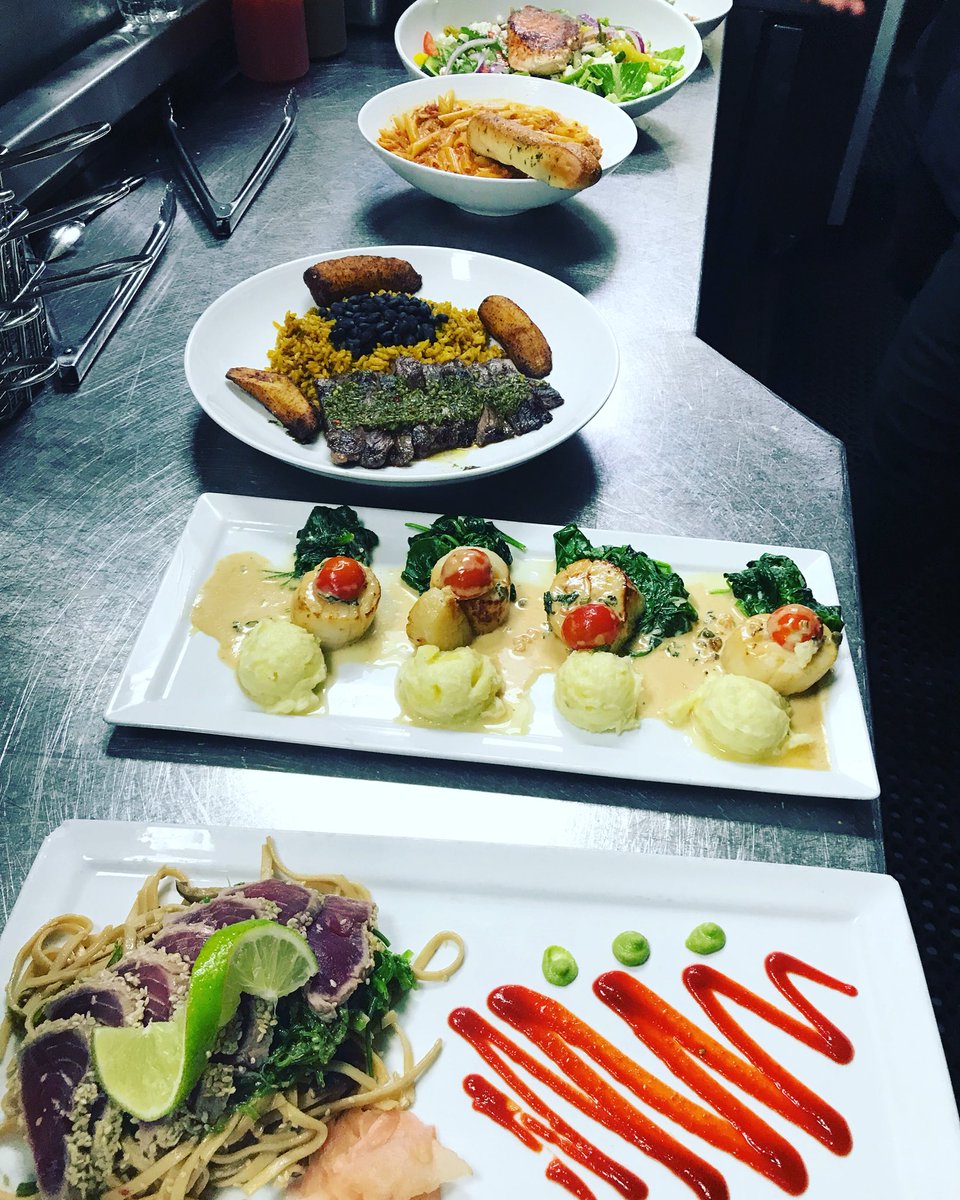 101Oceanbeach's tweet photo. A Little deliciousness. 😋😋 #101ocean #beachrestaurants #greatfood #funtimes #drinks #lauderdalebythesea #florida #southflorida #fortlauderdale #wiltonmanors #lighthousepoint #deerfieldbeach #pompanobeach #deliciousfood #goodeats #greatfun #bythesea #pizza #happyhour https://t.co/6EGTFlOTgq
