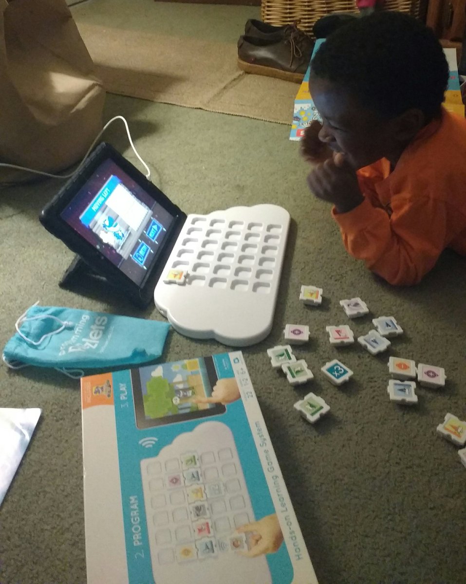 SoroyaSmithMEd's tweet image. When your mom is a #MasterLearner you get to learn new tech with her on your personal learning day 🤓 #MasonLearns #MasonShines #MECClearns