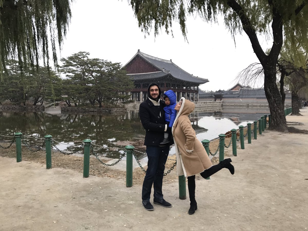 IndriLstari's tweet photo. Our trip in korea❄️🇰🇷💕 https://t.co/Dbwvx0ZPLA