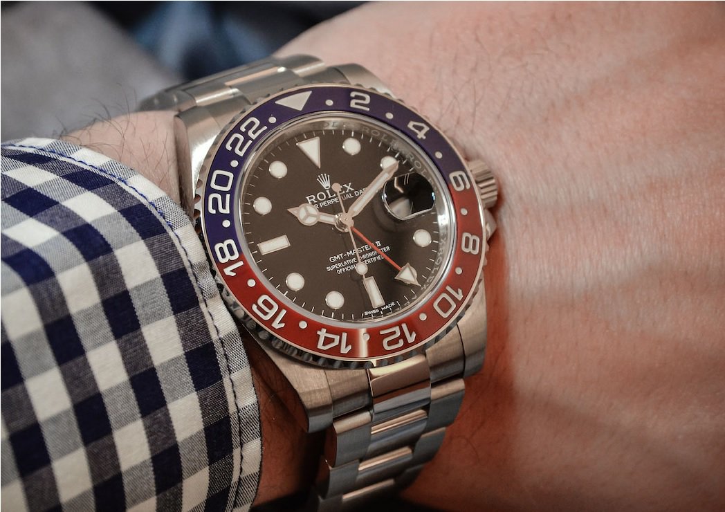As I keep looking for watch I found these Rolex GMT Master II prices youtube.com/watch?v=s-jgI5…