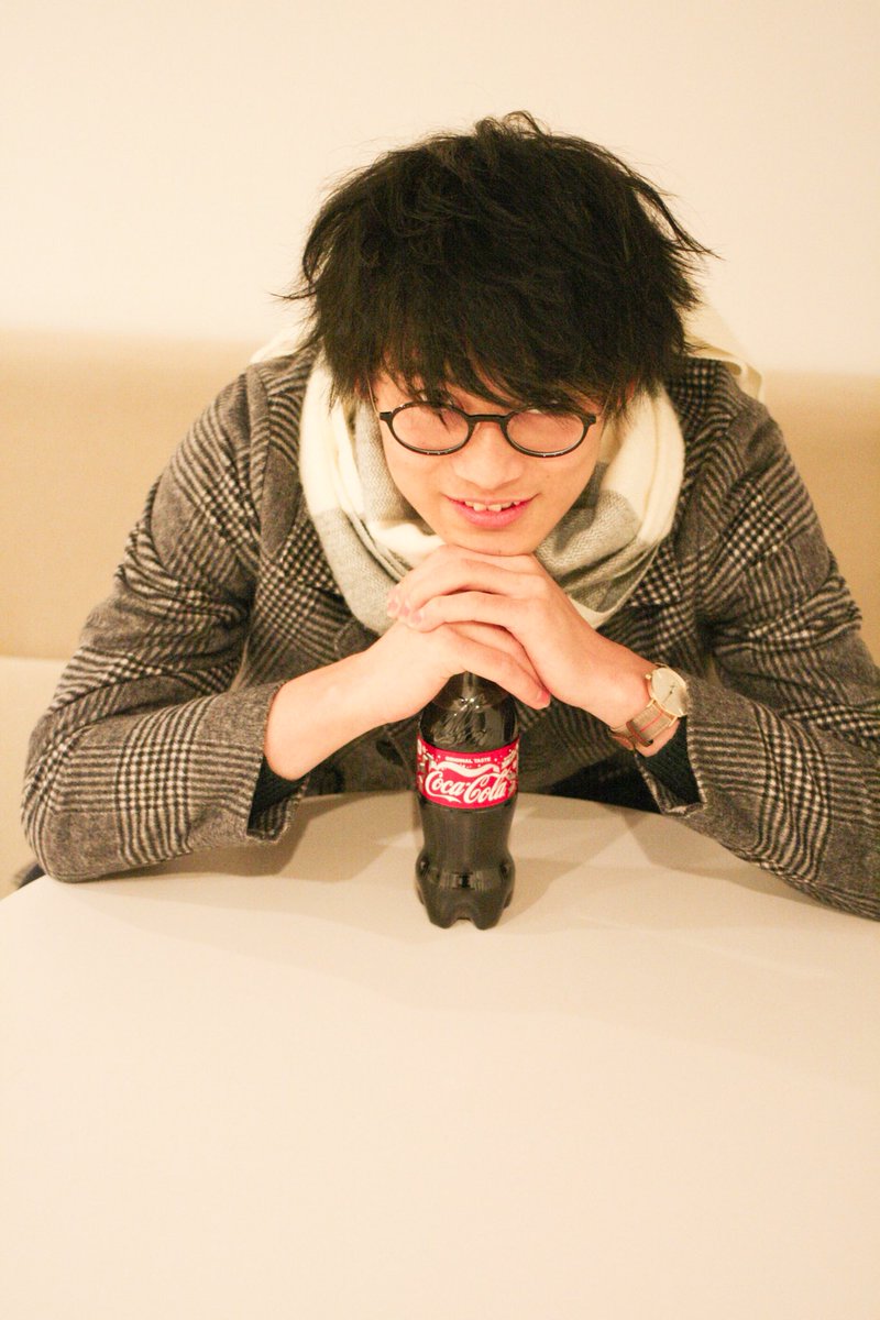 spel_2017's tweet photo. ⚡️Cola Boysの第1弾⚡️
カッコ良さを追求していく！

【ツイストサイドワインダー】

アイロンの温度はちょい高めの160度で、ワックスはuevoの灰色で無造作感を演出✨
#ColaBoys #ヘアセット #コーラ #カッコいい髪型 #ツイスト #サイドワインダー #uevo #ヘアスタイル #hairstyle https://t.co/krxM49gVOA