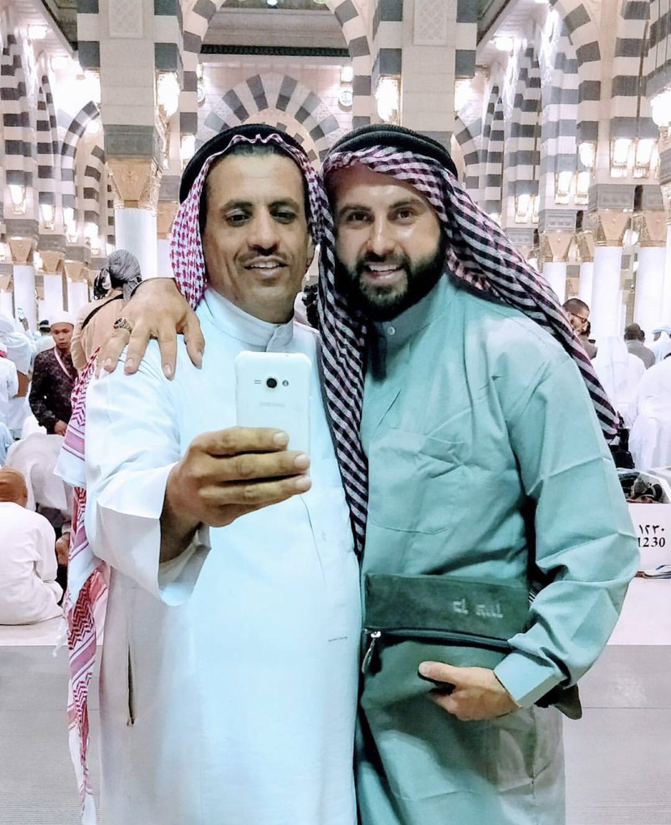 DrAl_Lawati's tweet photo. صلى الله عليك يا رسول الله، كم هو مؤلم ان نرى صهيوني في مسجدك وعند منبرك يتباهى ويفتخر!! الصور من حسابه في انستجرام!
. https://t.co/zov9VZm6WB