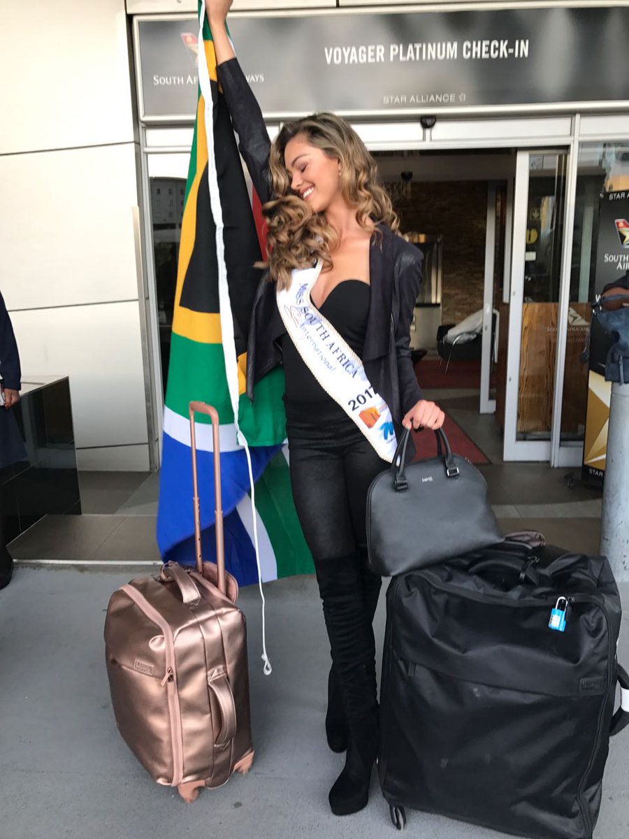 I vote @DemiLeighNP for <a href="/MissUniverse/">Miss Universe</a>. RT if you do too.

👑

#MissUniverse  #SouthAfrica