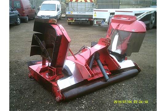 LSHAssetsales's tweet photo. VIEW DAY #onlineauction Roberine five #gangmower fitted Mauser cab #Blec SR8 stone rake #Trimax Stealth mower with folding wing #JohnDeere 355D ride on rotary mower, Trimax 237 rotary roller mower 2.2m #fieldtopmaker etc https://t.co/tSsOF5EuhH #groundsmaintenance #sportsturf https://t.co/VTinxGrxbh