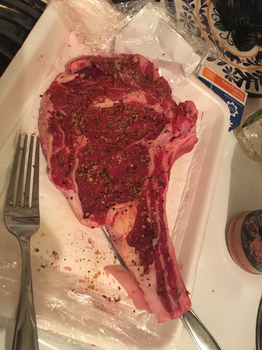 RaydonsRayd's tweet photo. King of steaks for the king of memes. #RaydTheQue https://t.co/XID0lgcu1a