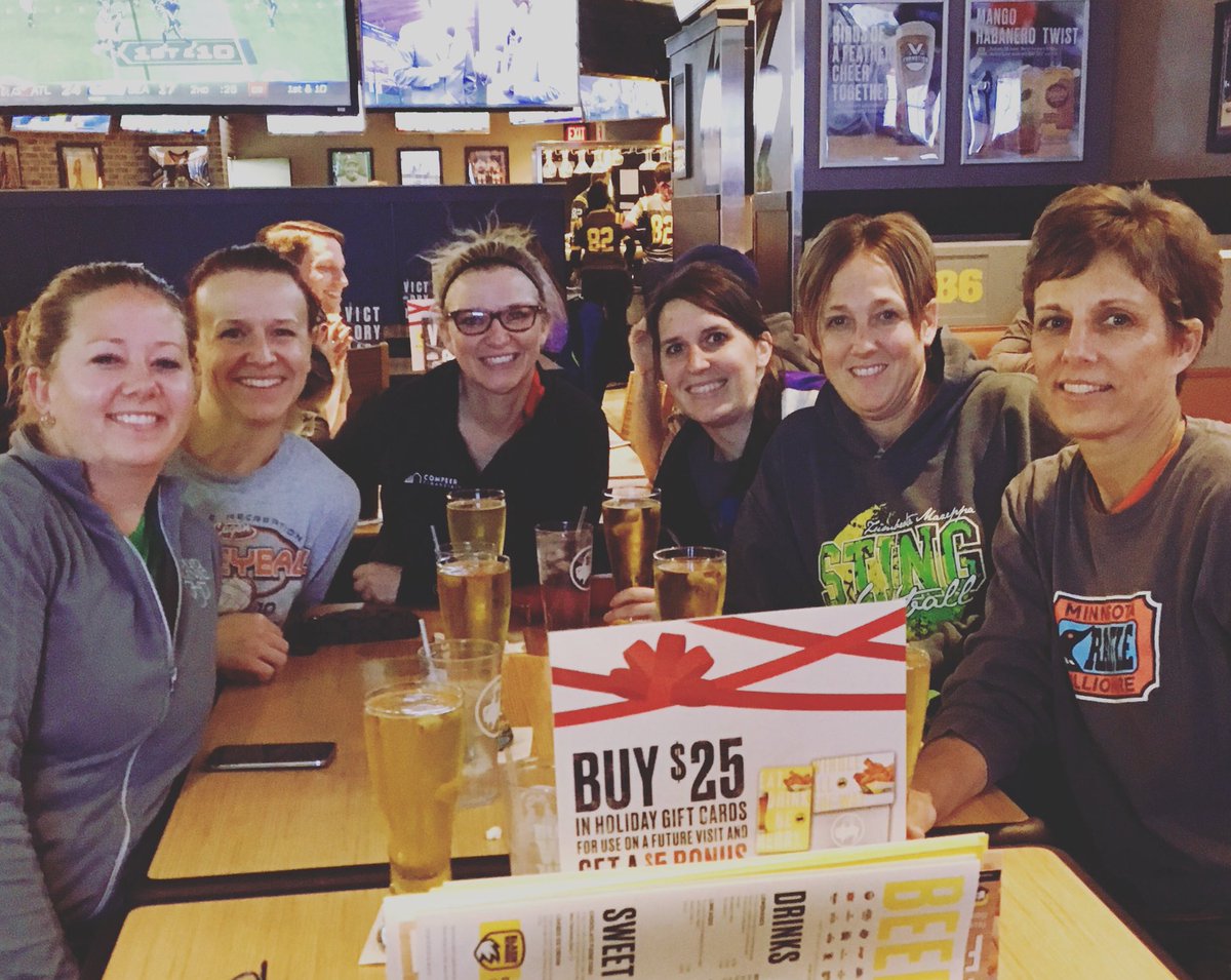 Ryan13Molly's tweet photo. WINNER WINNER CHICKEN DINNER!! 💪🏼🏐 #vbplayoffs #wonitall #LeosSportsBarTeam #oldestteamthere https://t.co/HWrIiYWzQc