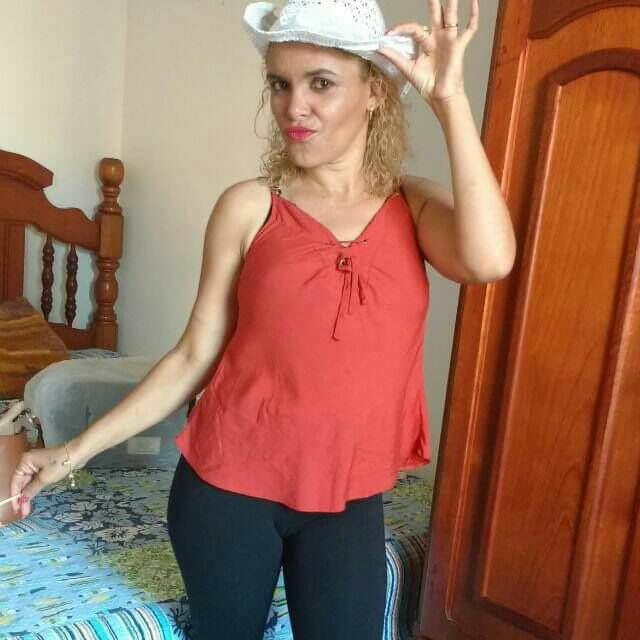Letsouza02's tweet photo. Mas era muito menininha mesmo né, minha mãe pisava! 🎀✔    #MicheleVive https://t.co/njU3S1ir5X