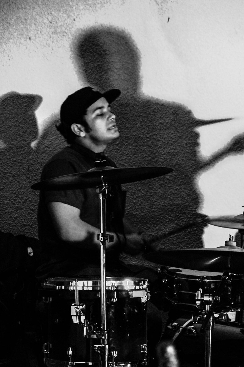 200West's tweet photo. Drumma 🤘🏽#200West https://t.co/UWwUFyH5jJ