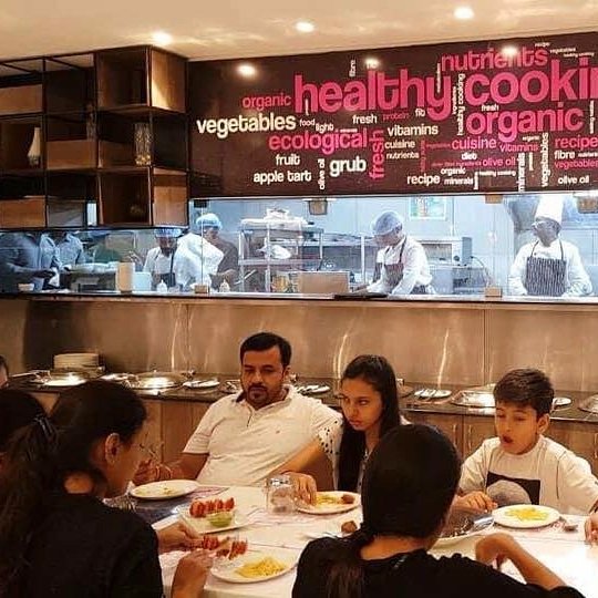 PinkPotato_chen's tweet photo. It was a beautiful Sunday evening and it was a pleasure serving all of our customers.Lunch Buffet-Rs.299/- Mon-Sun Buffet Timing: 12:00.Pm- 3:00.Pm
Dinner À La Carte Menu- Mon-Sun Timing:7:00.Pm - 11:00. Harleys Road, Kilpauk
#PinkIsTheNewGreen #ÀLaCarte #WeLoveToFeed #WeAreOpen https://t.co/H87UdZFQFH