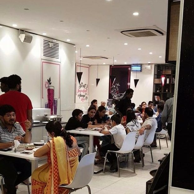 PinkPotato_chen's tweet photo. It was a beautiful Sunday evening and it was a pleasure serving all of our customers.Lunch Buffet-Rs.299/- Mon-Sun Buffet Timing: 12:00.Pm- 3:00.Pm
Dinner À La Carte Menu- Mon-Sun Timing:7:00.Pm - 11:00. Harleys Road, Kilpauk
#PinkIsTheNewGreen #ÀLaCarte #WeLoveToFeed #WeAreOpen https://t.co/H87UdZFQFH