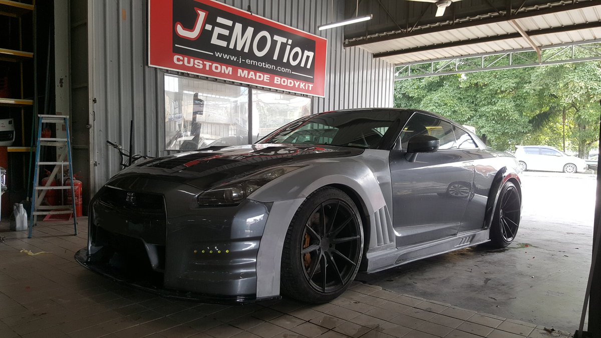 SimonChen9738's tweet photo. NISSAN GTR35 FULL SET BODYKIT
#simonchen #jemotiondesign #transportbodykit #A_unit #nissan #nissangtr #mpv #widebody #bodykit #nissanr35
https://t.co/UZwSMh5FNS https://t.co/2TCMxvc6to