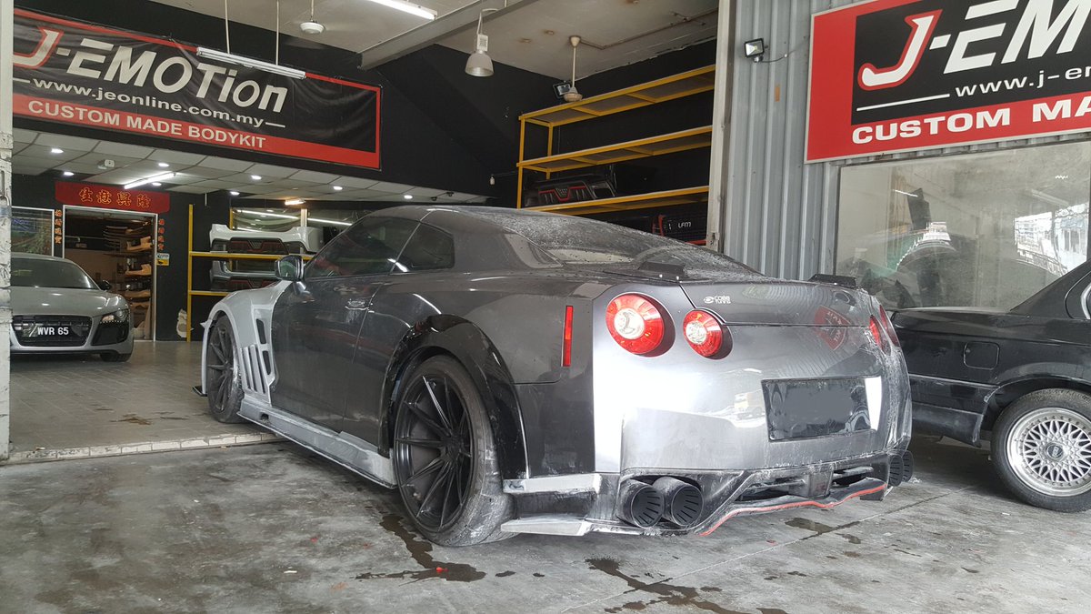 SimonChen9738's tweet photo. NISSAN GTR35 FULL SET BODYKIT
#simonchen #jemotiondesign #transportbodykit #A_unit #nissan #nissangtr #mpv #widebody #bodykit #nissanr35
https://t.co/UZwSMh5FNS https://t.co/2TCMxvc6to