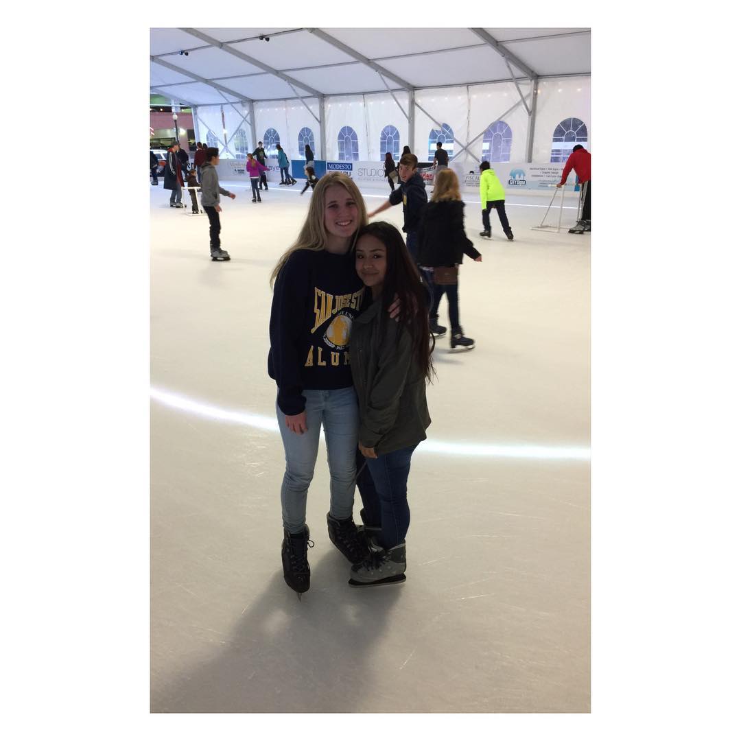 modestoonice's tweet photo. SAVE $3 on your skate session all day this Wednesday (11.22) when you wear your school apparel to the rink! Every school counts. Discount available for in-person purchases only. #ModestoOnIce #CoolestPlaceInTown https://t.co/XVJtPLuQ9j