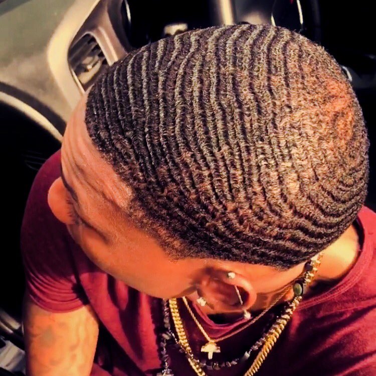 DrastikMusic's tweet photo. #CaptionThis 
💎💪🏾🌊🌊🌊 https://t.co/XX74gQSbq9