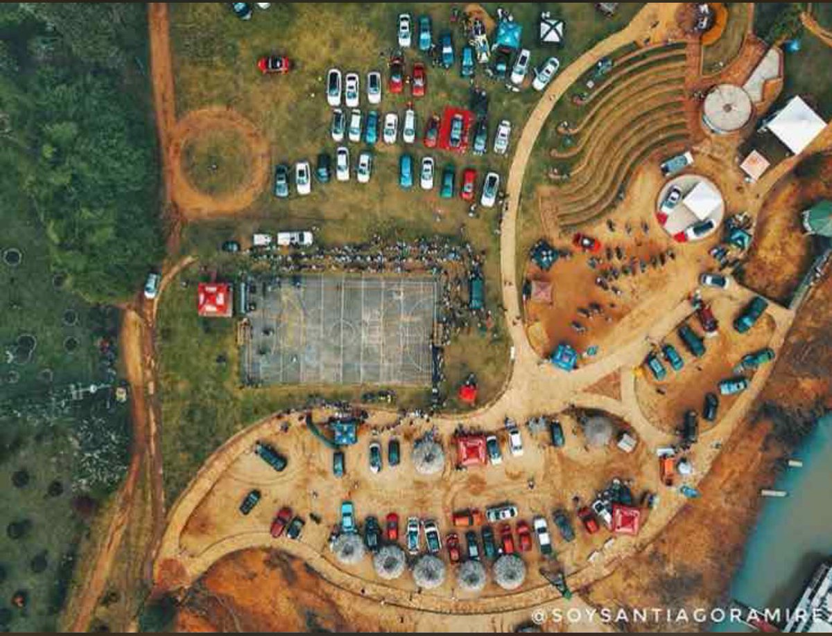 Wmendoza10's tweet photo. Y que el #Colfest es aburrido?, llórenlo... el mejor evento automotriz de Colombia 💚 https://t.co/z72w4OLfUk